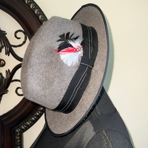 Magill Hat Mfg. Unisex Stingy Hollywood Genuine Grey Fur Felt XL 7 5/8 Canada - Picture 1 of 16
